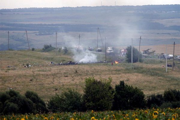 У збитому на Донбасі літаку були вчені і медики. Серед пасажирів збитого над Донбасом "Боїнга" виявився співробітник Всесвітньої організації охорони здоров'я Гленн Томас. Про це на своїй сторінці в "Твіттері" повідомив його колега, координатор програми ВООЗ в Женеві Хайлейсус Гетаун.