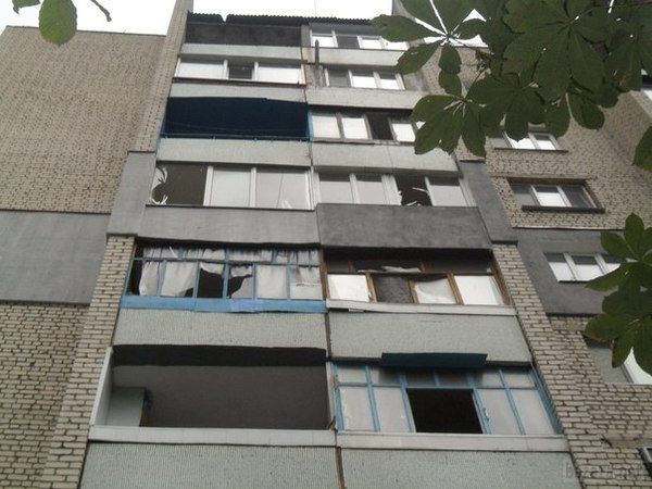 Обстановка в Луганську. День шостий (хронологія 23.07.14) (оновлюється). Як відзначають луганчани, вранці 23 липня в місті спокійно. Луганськ порожній. 
