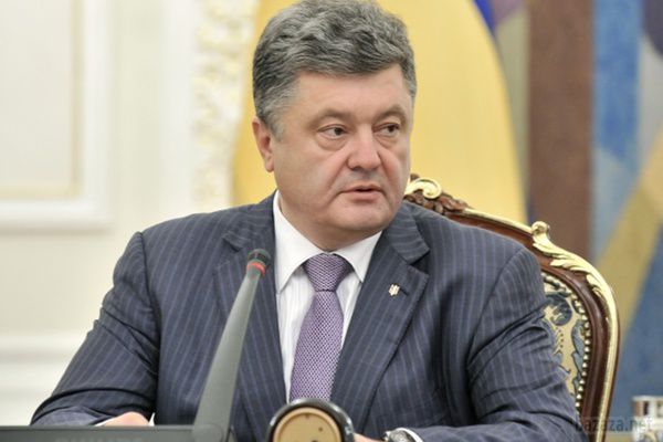 Порошенко заявив, що у владі недостатньо жінок