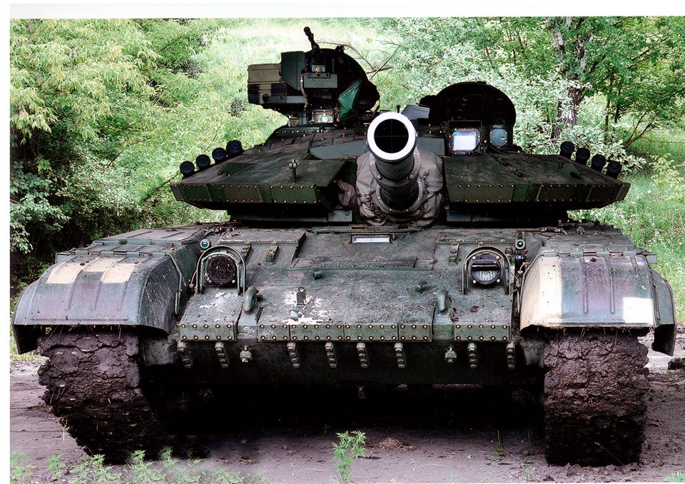 Т64-Б1М - перший танк у складі гвардійських сил. Ще кілька місяців тому його і не чекали в силах Нацгвардії. Із завтрашнього дня він поповнить ряди Національної Гвардії України.