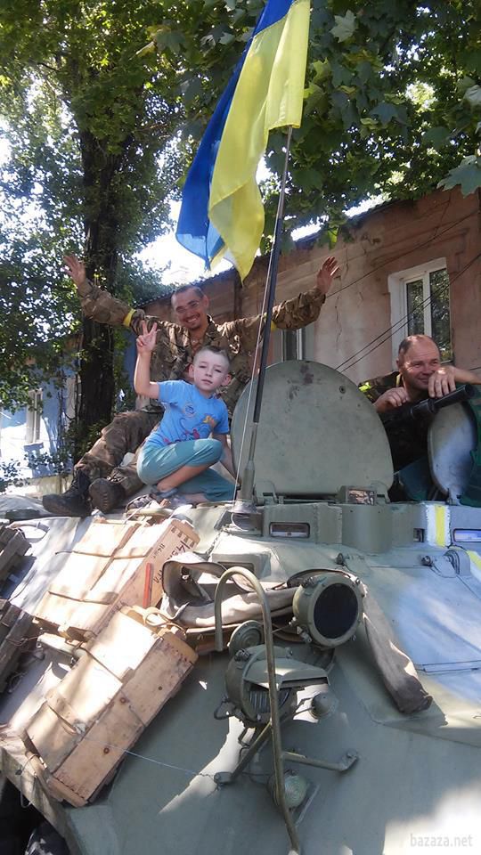 Весь день йде бій у Первомайсьу. Йде Штурм Первомайська Луганської області. У цьому районі (впритул Стаханов і Алчевск) зосереджено понад 1000 бойовиків. 