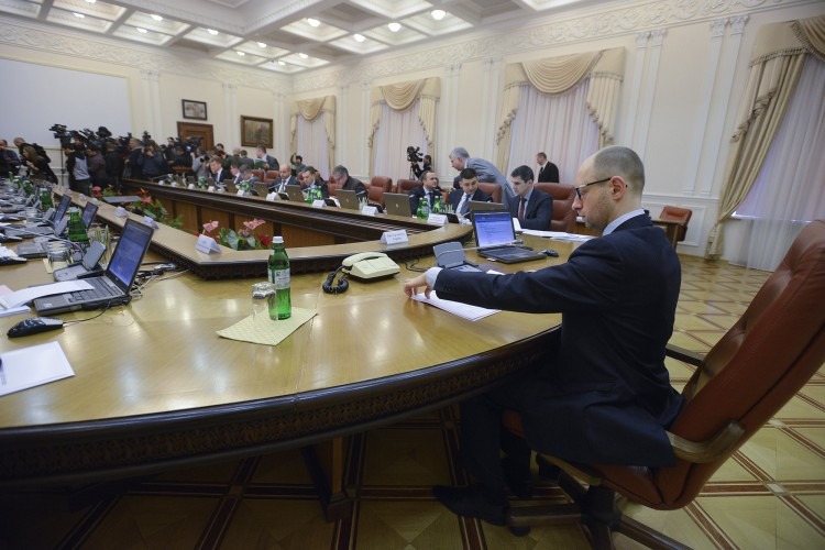 Кабмін на закритому засіданні розглядає зміни до держбюджету-2014