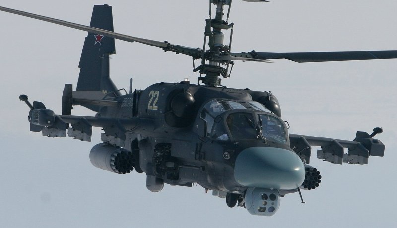 РФ перекинула до українського кордону ударні вертольоти Ка-52