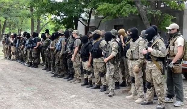 Оприлюднено відео зачистки Нового Світу бійцями Азова. В ході АТО військові продовжують звільняти населені пункти в Донбасі