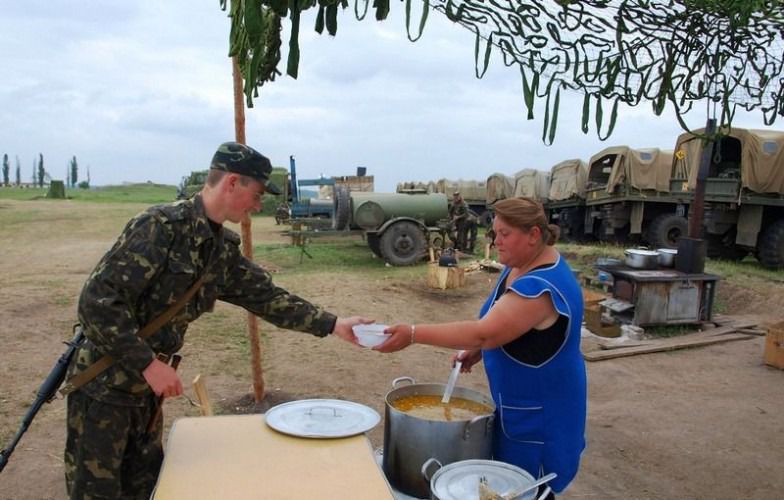 Кабмін виділив на армію додатково 9,5 млрд гривень. Додаткове фінансування спрямують на виплати військовослужбовцям, сім'ям загиблих і підготовку ЗСУ до холодів