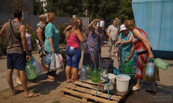 Луганськ зруйнований. Частина 10. Фото (регулярно оновлюється). 31 липня та 1 серпня ситуація в Луганську не сильно змінилася. Місто продовжують обстрілювати.