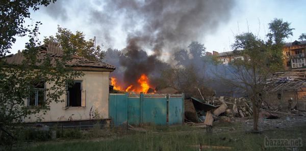 Луганськ зруйнований. Частина 10. Фото (регулярно оновлюється). 31 липня та 1 серпня ситуація в Луганську не сильно змінилася. Місто продовжують обстрілювати.