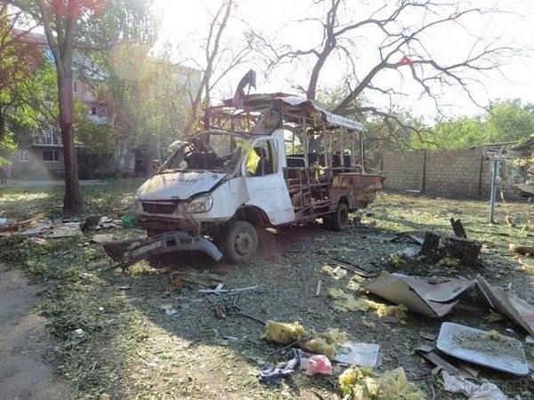 Луганськ зруйнований. Частина 10. Фото (регулярно оновлюється). 31 липня та 1 серпня ситуація в Луганську не сильно змінилася. Місто продовжують обстрілювати.