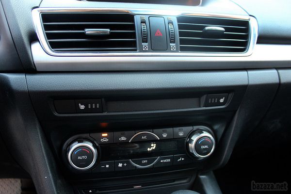 Нова проекція. Тест-драйв Mazda3. Mazda3 в третьому поколінні приїхала підкорювати український ринок всього півроку тому і позиціонується як компроміс між динамікою, комфортом і доступною ціною. Редакція взяла Mazda3 2013 модельного року на тривалий тест, щоб переконатися, чи виправдовує «трійка» покладені на неї очікування.