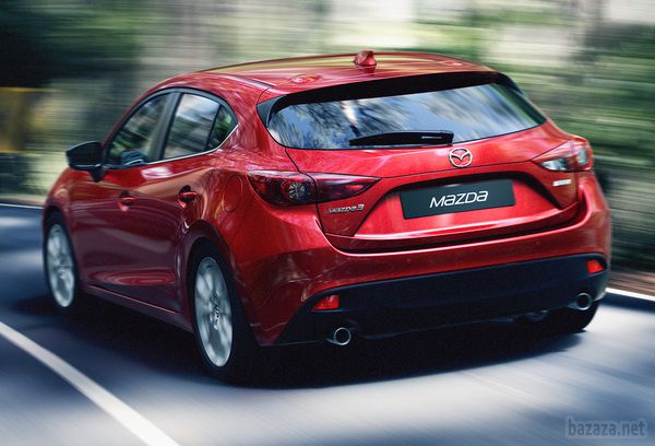 Нова проекція. Тест-драйв Mazda3. Mazda3 в третьому поколінні приїхала підкорювати український ринок всього півроку тому і позиціонується як компроміс між динамікою, комфортом і доступною ціною. Редакція взяла Mazda3 2013 модельного року на тривалий тест, щоб переконатися, чи виправдовує «трійка» покладені на неї очікування.