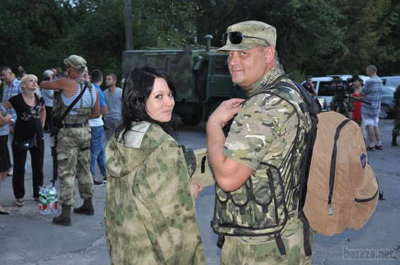 Батальйон "Тернопіль" відправився в зону АТО. Фото. Півсотні бійців спеціального батальйону патрульної служби міліції особливого призначення "Тернопіль" поїхали на схід України після трьох місяців напружених щоденних підготовок.