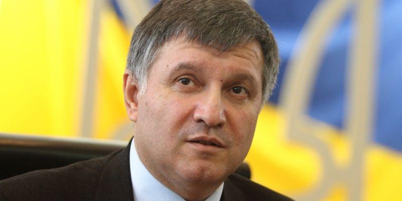 Аваков: Європа і США будуть змушені й мають перейти до повномасштабної військово-технічної допомоги Україні. Європі необхідно припинити агресивні плани Кремля і надоумити президента Росії Володимира Путіна, вважає глава МВС Арсеній Аваков.