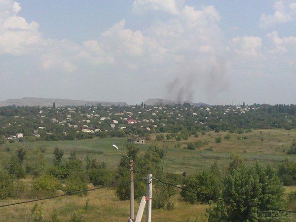 Обстановка в Донецьку 07.08.14 (фото, відео). Ранок 7 серпня почалося з обстрілу району перетину пр. Панфілова та вул. Рози Люксембург. Руйнування були нанесені торговому дому «Купецький» (вулиця Рози Люксембург 86), багатоповерхових будівель по вулиці Рози Люксембург №№ 72, 75, 86. Поврежденно будівлю Донецької міської клінічної лікарні №1 (лікарні Вишневського).