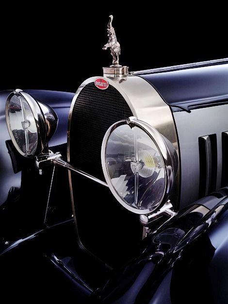 Компанія Bugatti присвятила спецверсію «Вейрона» своєму засновникові. Компанія Bugatti присвятила модифікацію гіперкара Veyron Grand Sport Vitesse