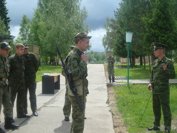 Олександр Ткачов - Російський найманець з Москви!. Ми продовжуємо знайомити вас з бійцями донбаського «ополчення». Пропонуємо вашій увазі ще одного "захисника". Москвич Олександр Ткачов.