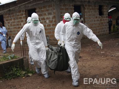 У Німеччині чоловіка госпіталізували з симптомами вірусу Ебола. В даний час пацієнт знаходиться під карантином, раніше в країні не було випадків зараження лихоманкою.