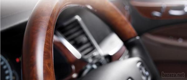 Hyundai покаже представницький Equus Limousine. Автомобіль побудований на базі моделі Equus, чий кузов був подовжений на 280 мм