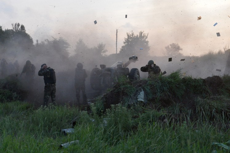 На Луганщині тривають запеклі бої за Красний Луч. Звільнення цього міста дозволить відрізати частину бойовиків від підкріплення