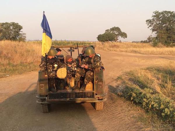 Батальйон «Кривбас» штурмує укріпрайон противника. 7-го серпня 40-й батальйон територіальної оборони «Кривбас» пішов на штурм укріпленого району терористів.