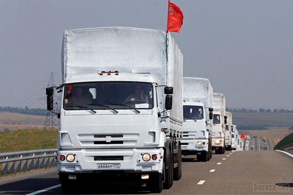 Журналістам показали, що везе гуманітарний конвой Росії. 14 серпня кореспондентові ВВС дозволили зазирнути всередину вантажу, який перевозить гуманітарний конвой Росії в Луганськ. Про це повідомили ВВС.