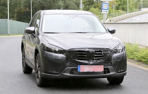 Mazda підправить зовнішність кросовера CX-5. Компанія Mazda вивела на дорожні випробування рестайлінговий кросовер CX-5,