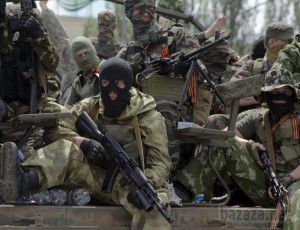 У Росії перекинулася вантажівка зі зброєю, яку везли в Україну. У м.Розсош Воронезької області потрапив в аварію автомобіль, що перевозив амуніцію для терористів Донбасу. Про це повідомляють очевидці. 