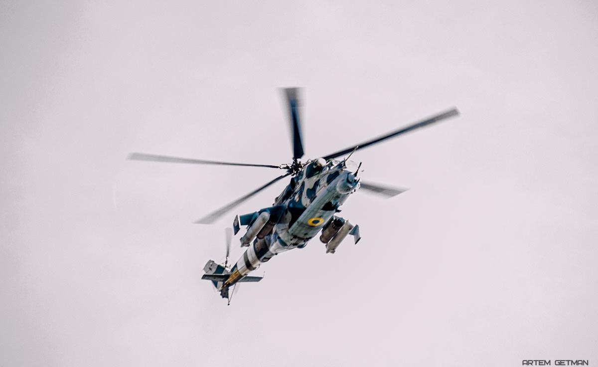 Терористи збили вертоліт Мі-24 сил АТО, члени екіпажу загинули, - РНБО. Терористи збили вертоліт сил АТО під Георгієвкою Лутугінського району.