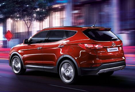 Hyundai Santa Fe отримав автоматично відкривний багажник. Компанія Hyundai почала на українському ринку продаж оновленого кросовера Santa Fe. 