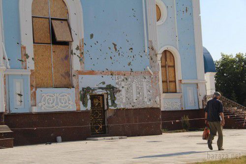 Луганськ зруйнований. Фото. Відео. 27.08.2014. Станом на 27 серпня в Луганську ніч і ранок пройшли відносно спокійно. Протягом вчорашнього дня терористи ЛНР продовжували обстрілювати місто. 