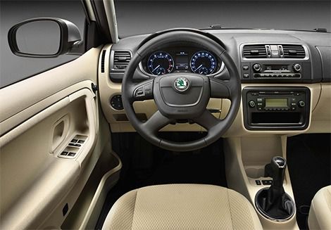 Інтер'єр нової Skoda Fabia перестав бути секретом. Компанія Skoda опублікувала перше офіційне зображення інтер'єру хетчбека Fabia нового покоління. 