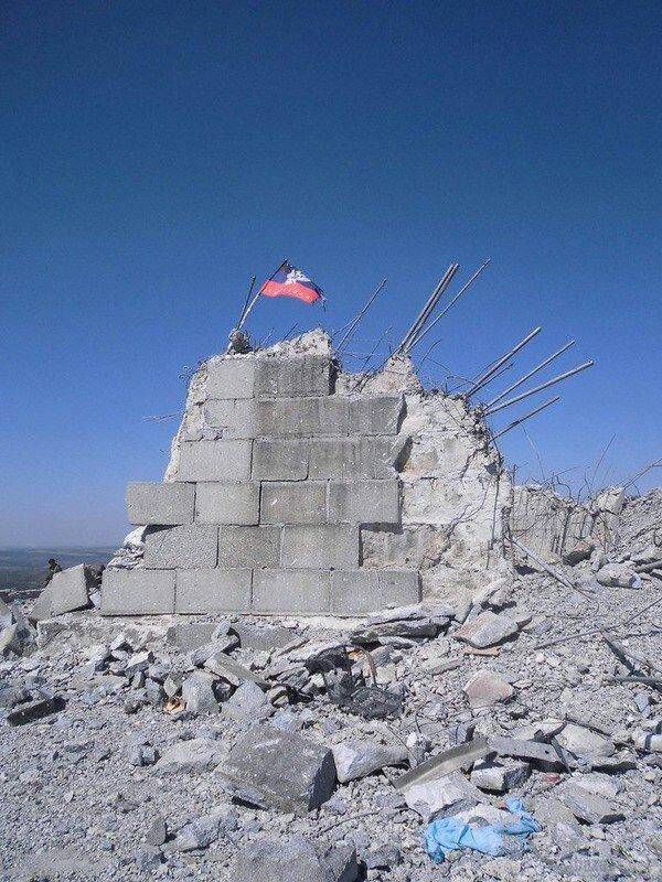 Терористи ДНР взяли під контроль висоту Саур-Могила. Саур могила не особливо важливий пункт, вона за півгодини зачищається ураганом від БУДЬ-ЯКИХ військ.