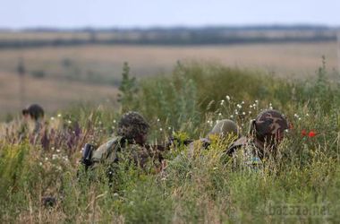 В Херсонську область з Криму намагалися прорватися диверсанти. Херсонські прикордонники вчора вступили в бій з групою диверсантів, яка намагалася прорватися в Україну з Кримського півострова.