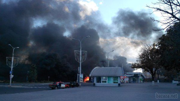 Донецьк зруйнований 29.08.2014 (фото). 29 серпня продовжився обстріл Донецька. З'явилися нові руйнування. 