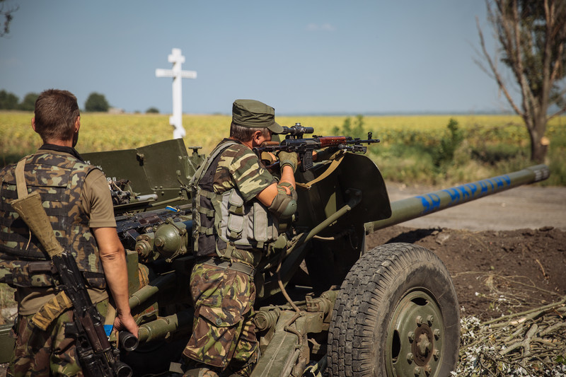 Сили АТО при виході з Іловайська взяли в полон російських десантників - РНБО. Сили АТО під час виходу з-під Іловайська захопили в полон російських військових.