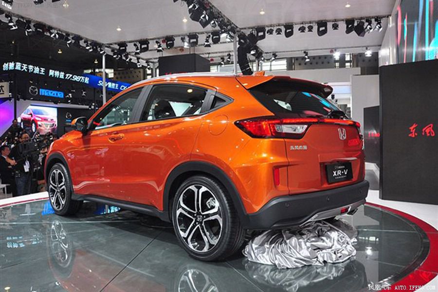 Honda представила кросовер XR-V. На автосалоні в китайському Ченду відбулася прем'єра компактного кросовера Honda XR-V. Нас вона цікавить аж ніяк не теоретично: дуже близький до оригіналу клон цієї моделі з'явиться на європейському ринку в наступному році, щоб кинути виклик Opel Mokka і Nissan Juke.