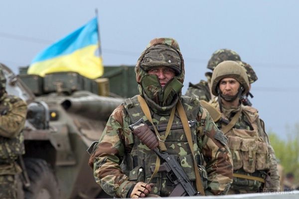 В РНБО доступно пояснили, чому АТО, а не військове положення. Інфографіка. нформаційно-аналітичний центр Ради національної безпеки і оборони опублікував інфографіку, яка наочно пояснює, чому на сході України триває АТО і не вводиться воєнний стан.