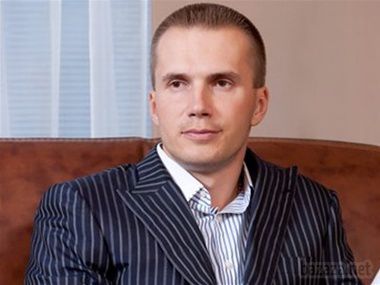 СБУ: У Сумах підприємства росіян вивели у тінь понад 64 млн грн через банки Олександра Януковича. Злочинну фінансову схему два громадянина Росії створили в кінці 2013 року, три підприємства працювали з контрагентами в Києві, Дніпропетровській, Полтавській, Харківській і Запорізькій областях, а також у Криму.
