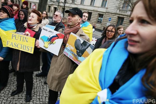 Американці і європейці виступають за підтримку української влади - опитування. Американці і європейці підтримали б вступ України в НАТО і ЄС