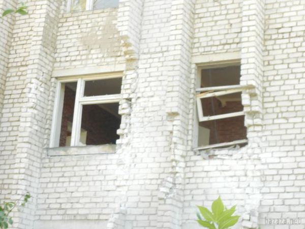 Луганськ зруйнований. Відео. 12.09.2014. Станом на ранок 12 вересня в Луганську спокійно. Ніч пройшла тихо. У місті зберігаються проблеми зі зв'язком, електроенергією, водою і продуктами. 