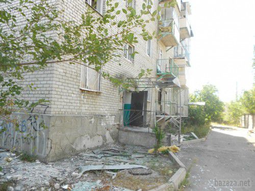 Луганськ зруйнований. Відео. 12.09.2014. Станом на ранок 12 вересня в Луганську спокійно. Ніч пройшла тихо. У місті зберігаються проблеми зі зв'язком, електроенергією, водою і продуктами. 