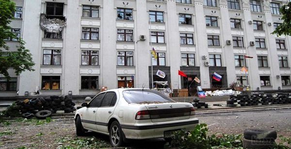 Обстановка в Луганську. День 57 (12.09.14). У Луганську як і раніше проблеми з водою, зв'язком, перебої зі світлом. У місті повно обірваних дротів. 