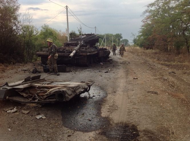 Під Іловайськом знайдені останки 26 українських вояків. Останнім часом знайдено 39 тіл українських військовослужбовців у районах Савур-Могили та Іловайська