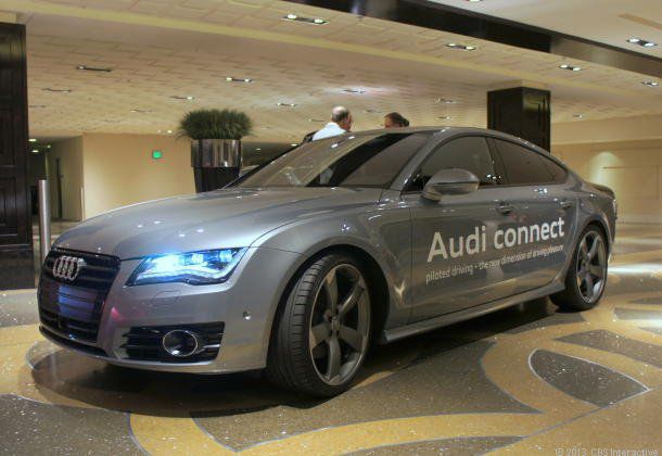 Компанія Audi здивувала на CES 2014: модель A7 тепер буде оснащена автопілотом. Ця розробка спрямована на те, щоб надати водієві можливість відпочити за кермом. При цьому швидкість пересування не повинна перевищувати 64 км / ч.