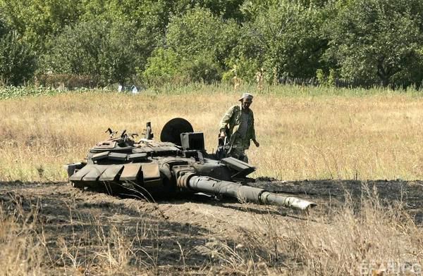 Військовий бюджет України у 2015 році складе 63 млрд. гривень. Кабінет міністрів України у 2015 році планує фінансувати армію на рівні 63 мільярдів гривень.