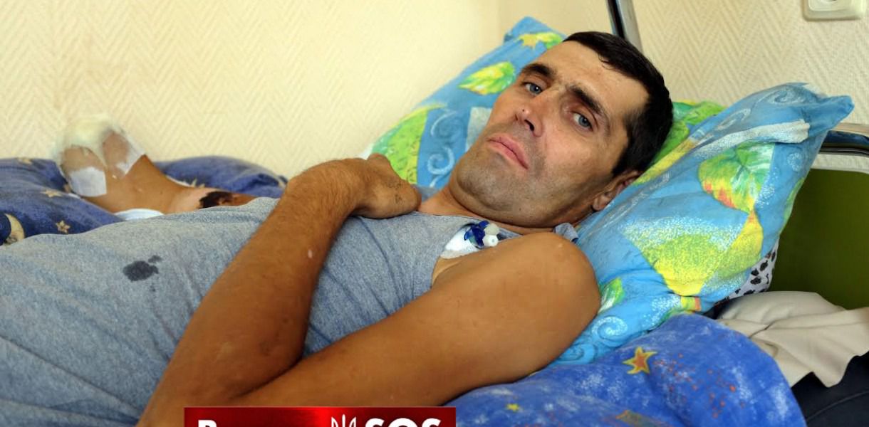 В'ячеслав Буйновський, доброволець з батальйону "Айдар". У мене була сама незвичайна каска у всій Луганській області. Я вполював на дикого кабана біля селища Металіст. Ікла прикрутив на каску як роги. Постійно в ній з ким фотографувався.