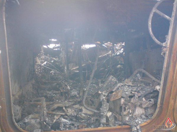 Пошукова група виявила в районі Красної Поляни останки 14 українських солдатів. З 15 вересня пошукова група ВГО «Союз «Народна Пам'ять», що здійснює гуманітарну місію, виявила в районі урочища Красна Поляна останки 14 українських військовослужбовців. 
