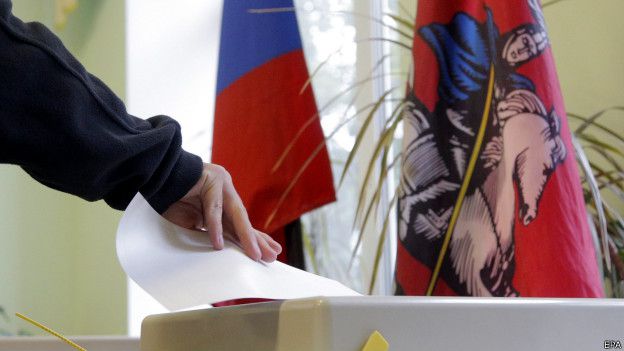 Вибори в Криму: Єдина Росія отримала 70 мандатів. Зокрема, за списками "Єдиної Росії" до кримського парламенту пройшли Сергій Аксьонов та Володимир Константинов, а від ЛДПР - Володимир Жириновський.