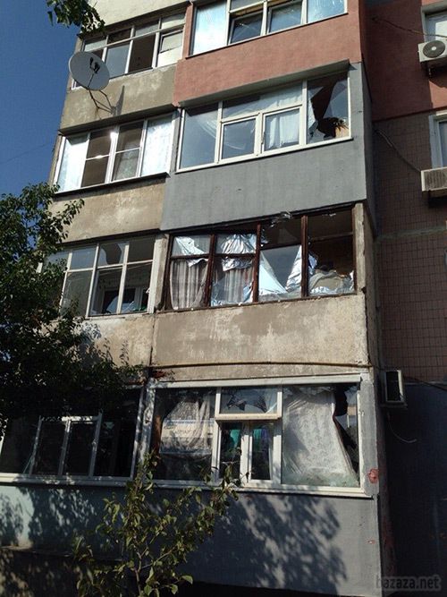 Луганськ зруйнований. Фото. Відео. 16.09.2014. Станом на ранок 16 вересня в Луганську спокійно. Ніч пройшла тихо. У місті зберігаються проблеми зі зв'язком, електроенергією, водою і продуктами. 