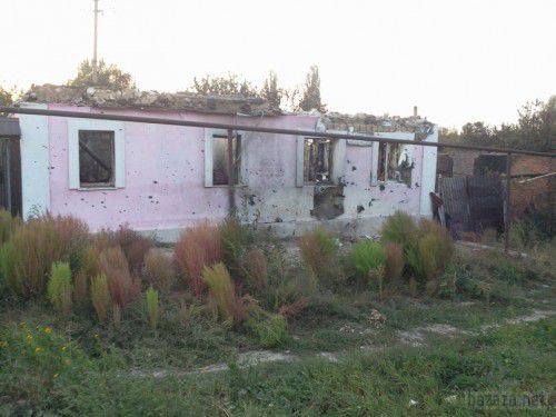 Обстановка в Луганській області (18.09.14). Приблизно до двох годин ночі область, за винятком Краснодона та Красного Луча залишалася без електрики. Однак, енергетикам вдалося запустити щастинську ТЕС і в даний момент всі райони, які живить дана електростанція зі світлом. 