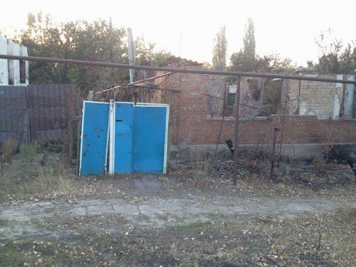 Обстановка в Луганській області (18.09.14). Приблизно до двох годин ночі область, за винятком Краснодона та Красного Луча залишалася без електрики. Однак, енергетикам вдалося запустити щастинську ТЕС і в даний момент всі райони, які живить дана електростанція зі світлом. 